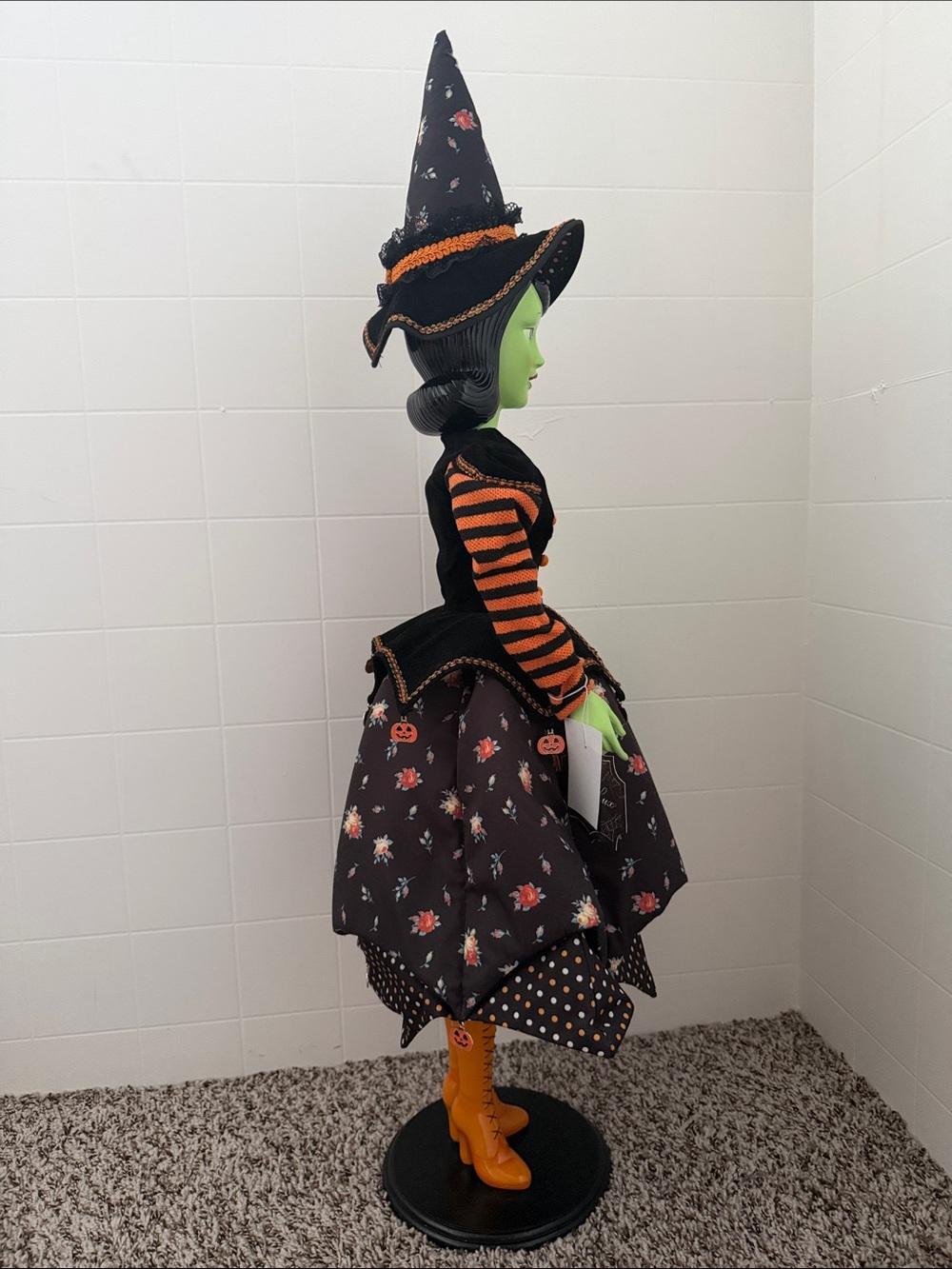 BELLA LUX Halloween Whimsy Retro Fabric Witch 36" Figurine NEW 2026 VIRAL HTF - Picture 4 of 6